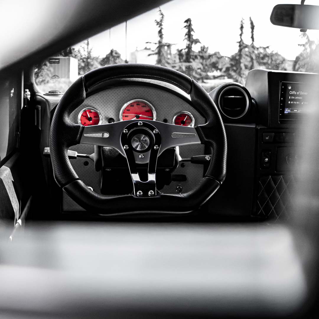 1986 Land Rover Defender - Interior Photo