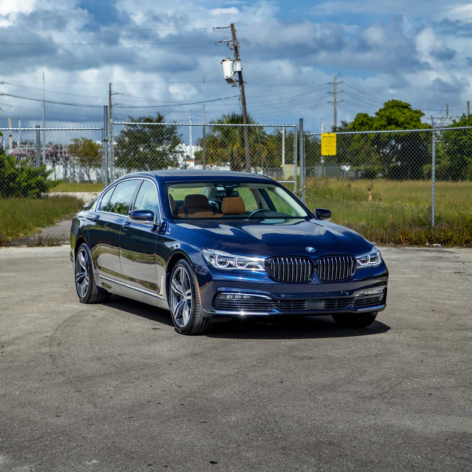2018 BMW 750i Sedan - Overview Photo