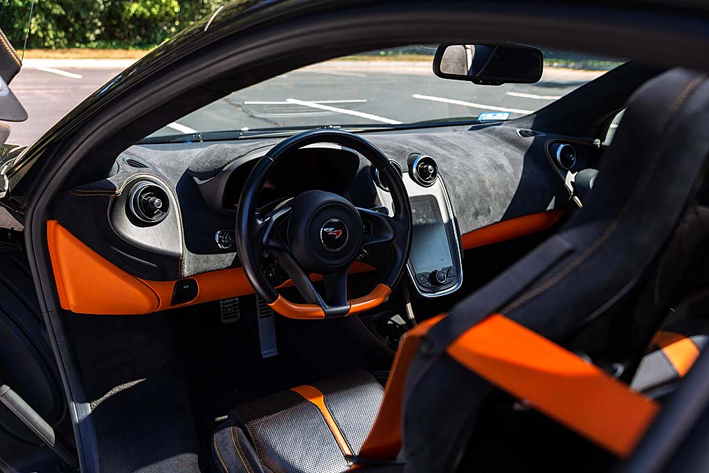 2017 Mclaren 570GT - Interior Photo