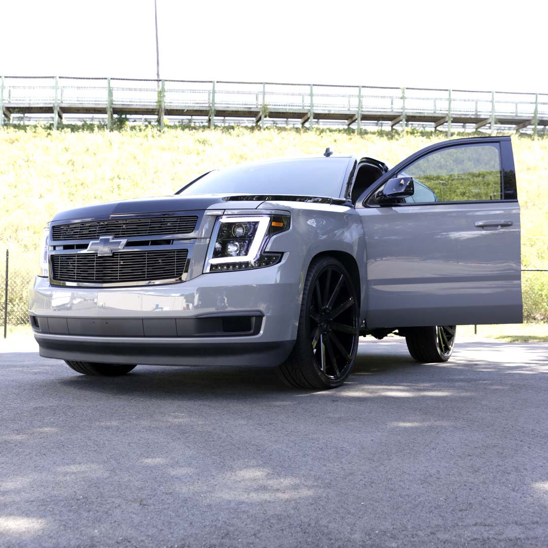 2015 Chevrolet Suburban - Engine Photo