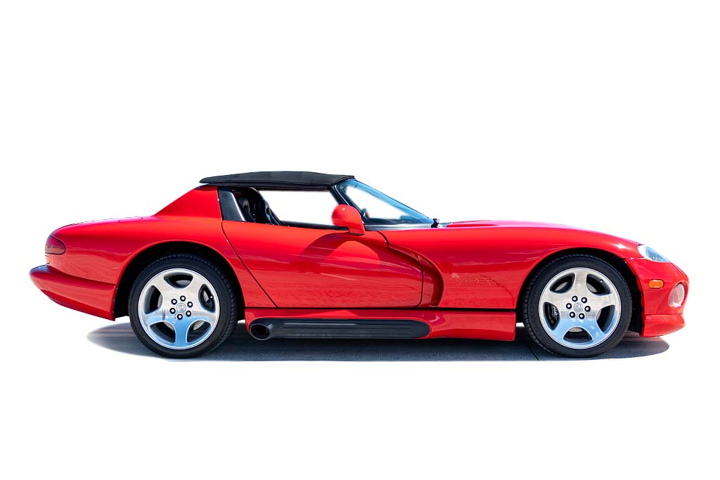 An incredible side shot photo of aDodge Viper that you should buy.