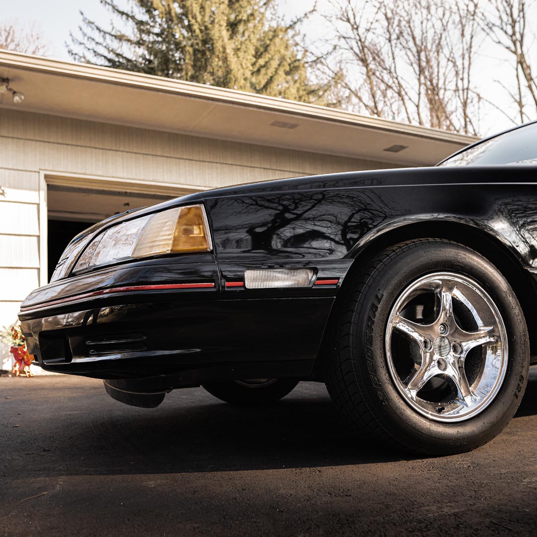 1987 Ford Thunderbird - Engine Photo