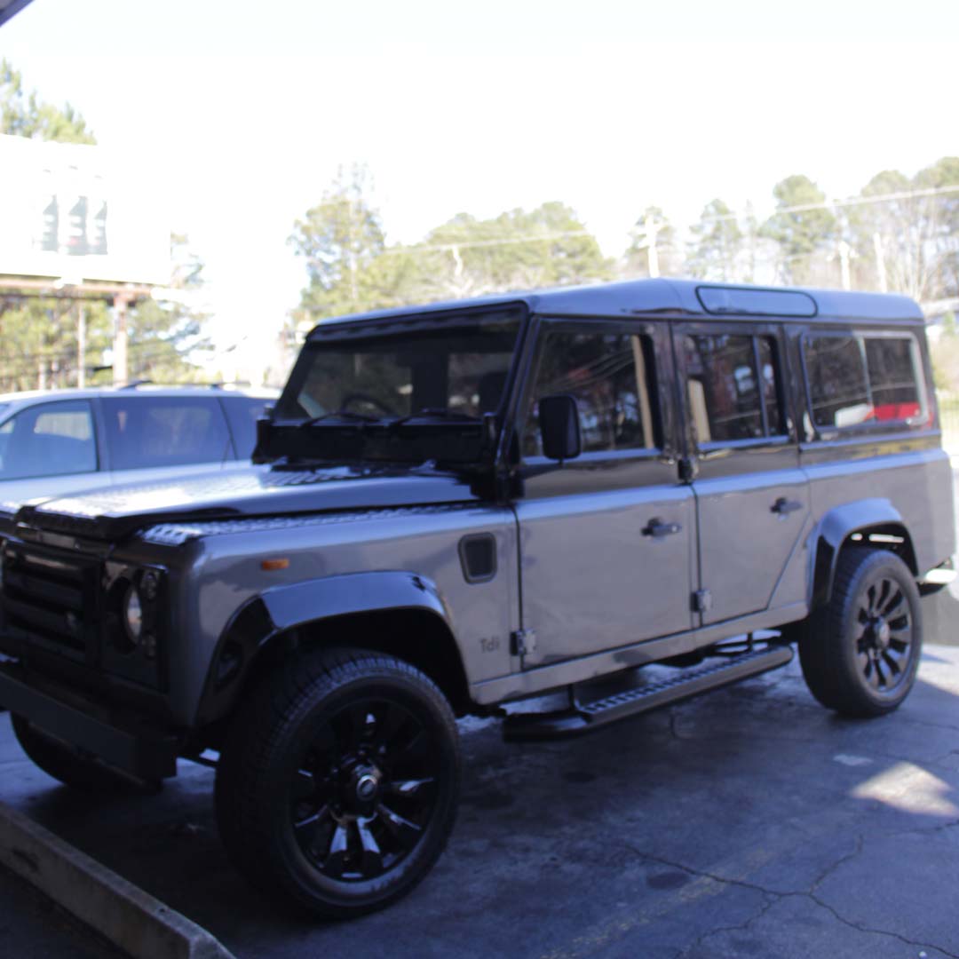1991 Land Rover Defender - Overview Photo