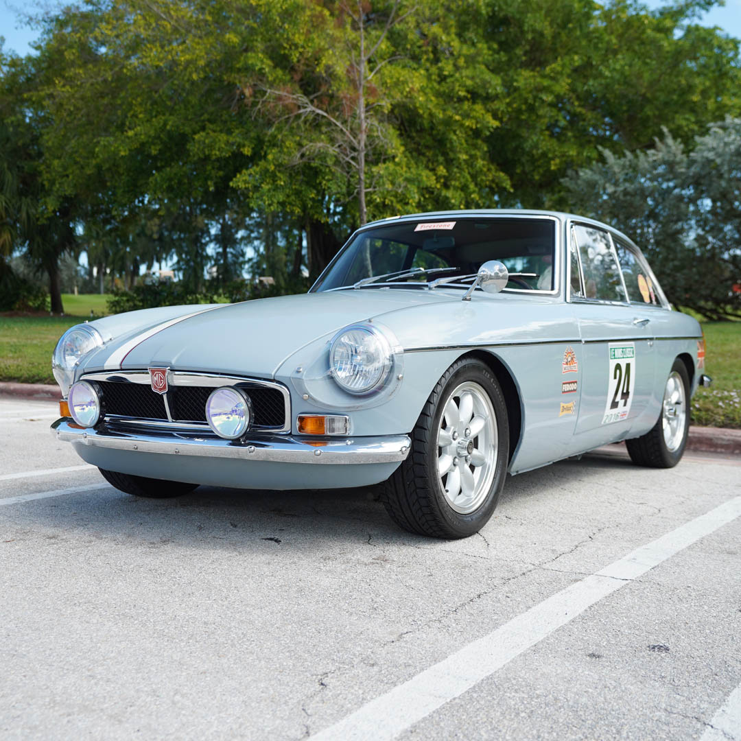 1972 MG MGB - Overview Photo