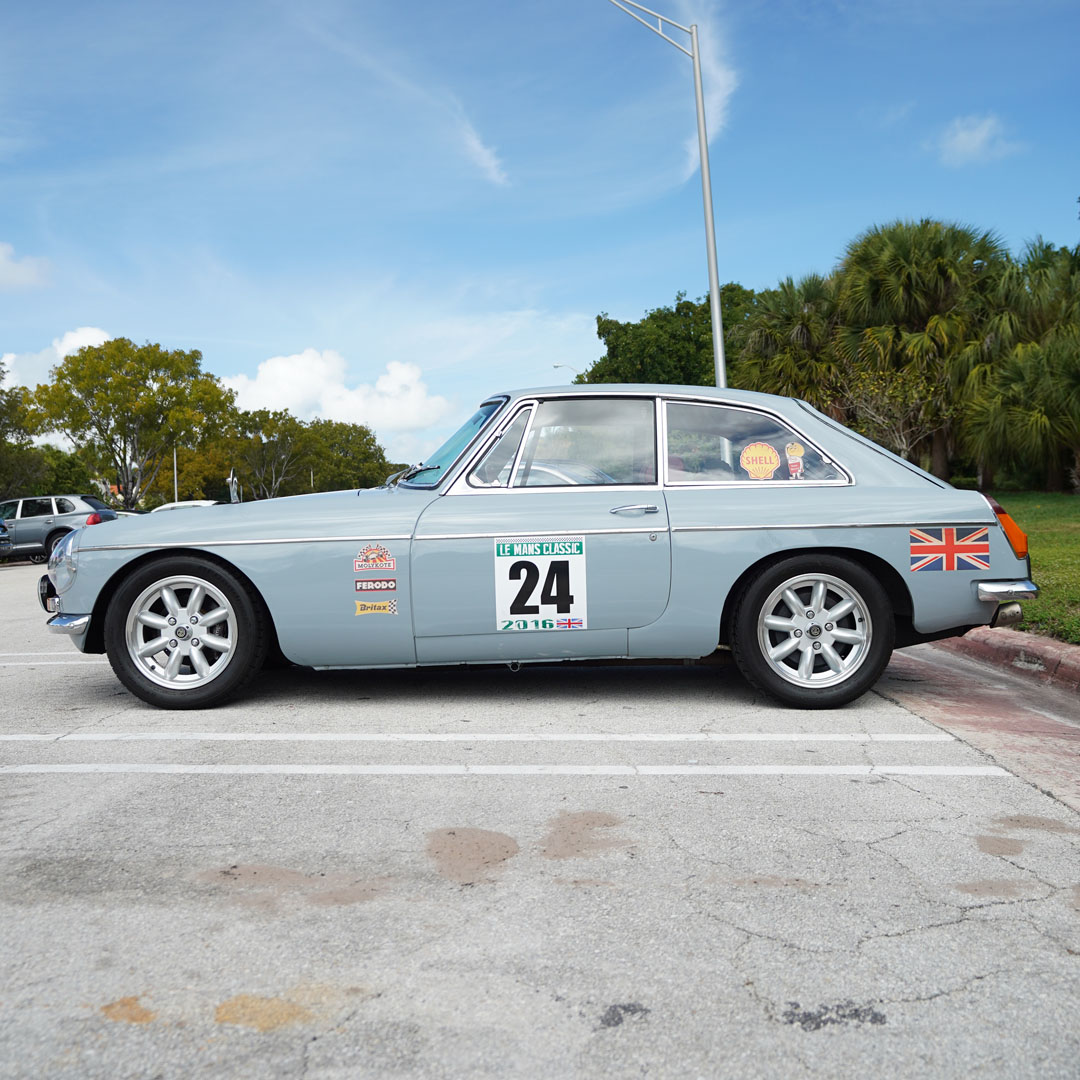 1972 MG MGB - Interior Photo