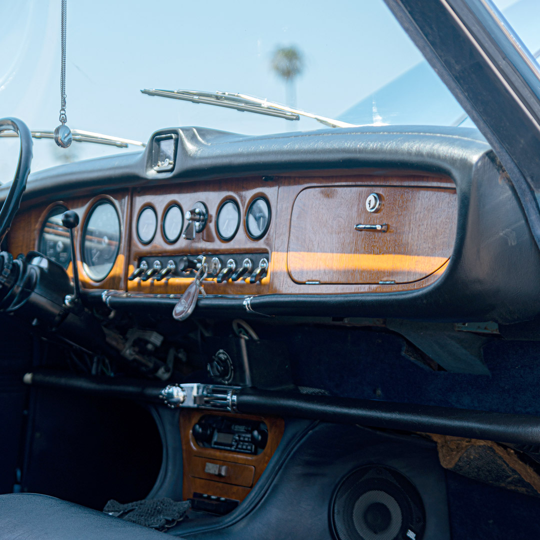 1967 Jaguar 420 - Interior Photo