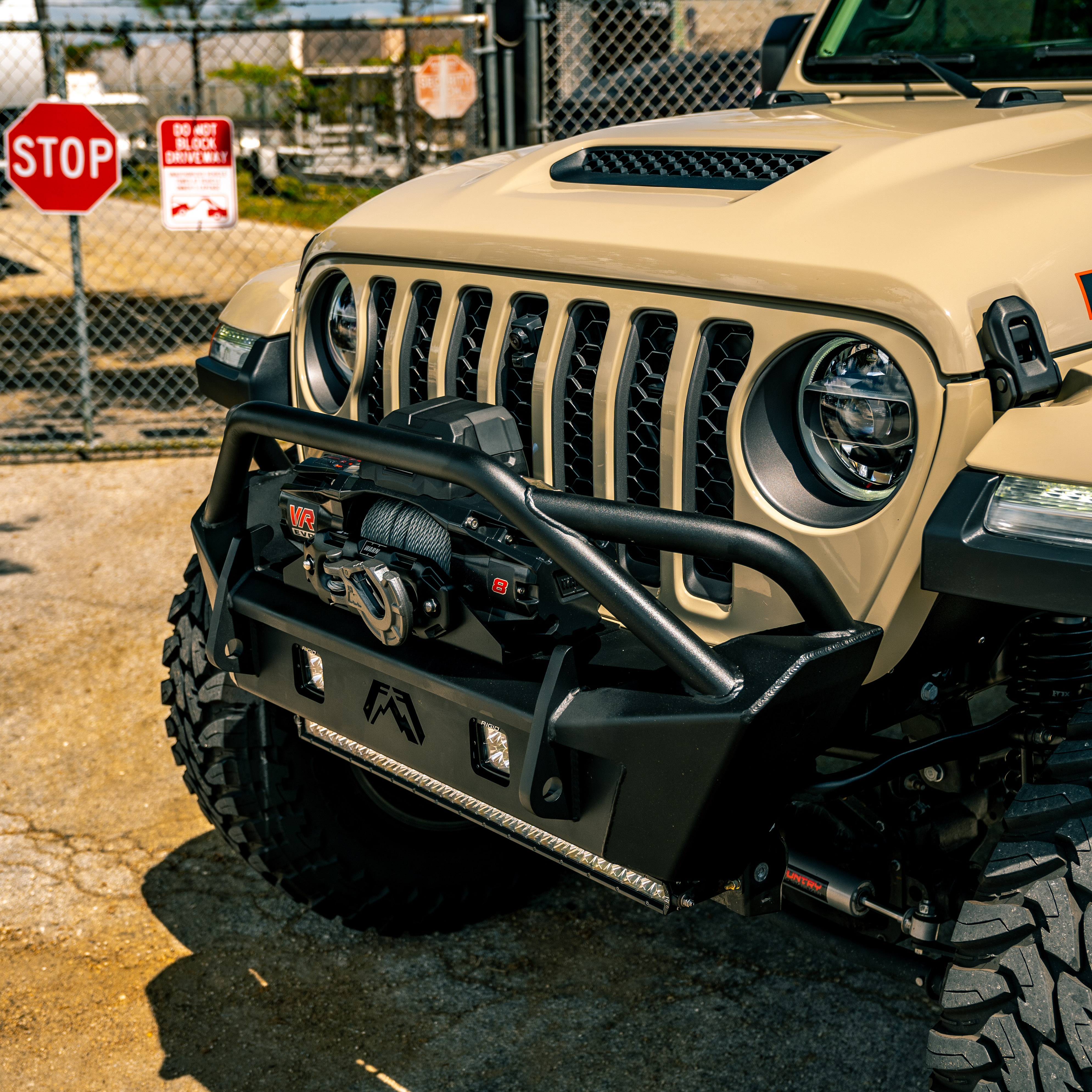 2020 Jeep Gladiator - Engine Photo