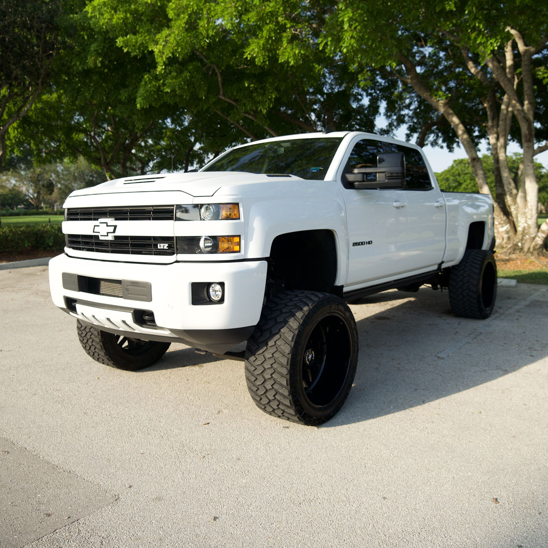 2017 Chevrolet Silverado - Overview Photo