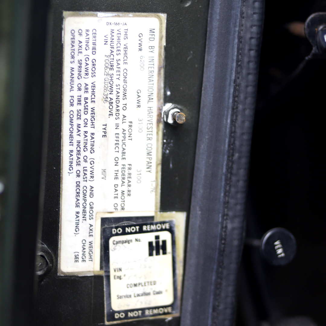 1976 International Harvester Scout II - Engine Photo