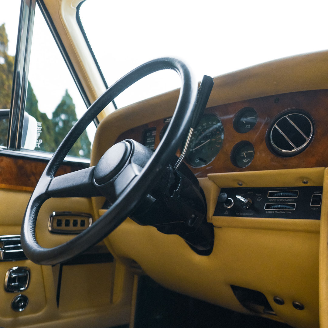 1985 Rolls Royce Corniche - Interior Photo
