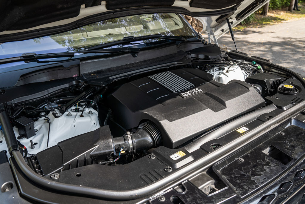 2017 Land Rover Range Rover Sport - Engine Photo
