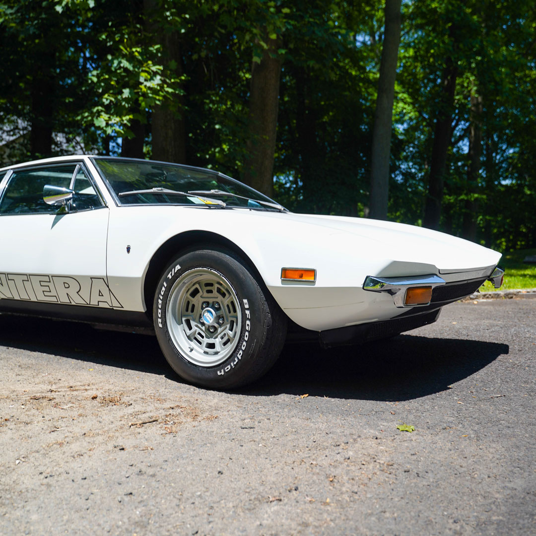 1974 DeTomaso Pantera - Engine Photo