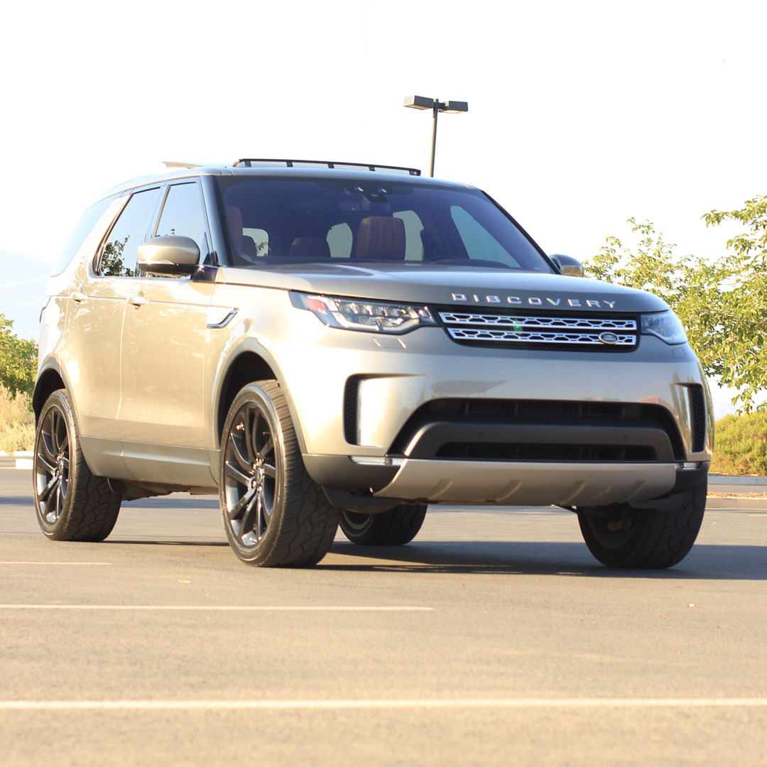 2018 Land Rover Discovery - Overview Photo