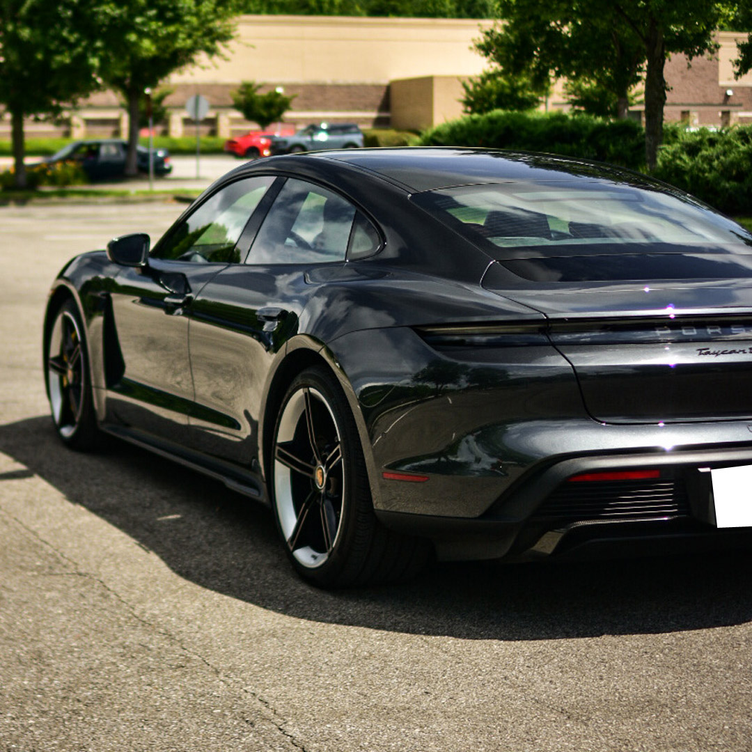 2020 Porsche Taycan - Interior Photo