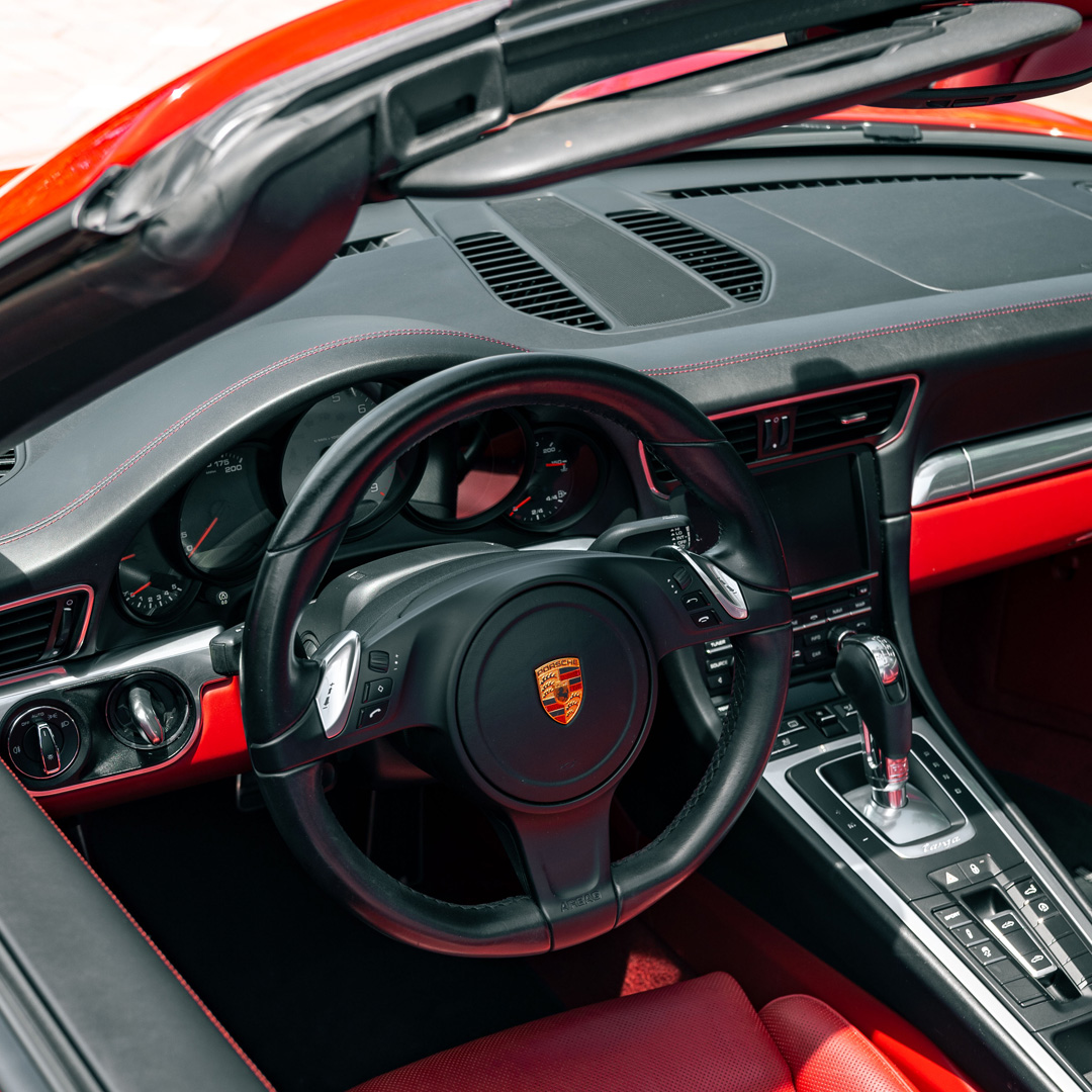 2016 Porsche 911 - Interior Photo
