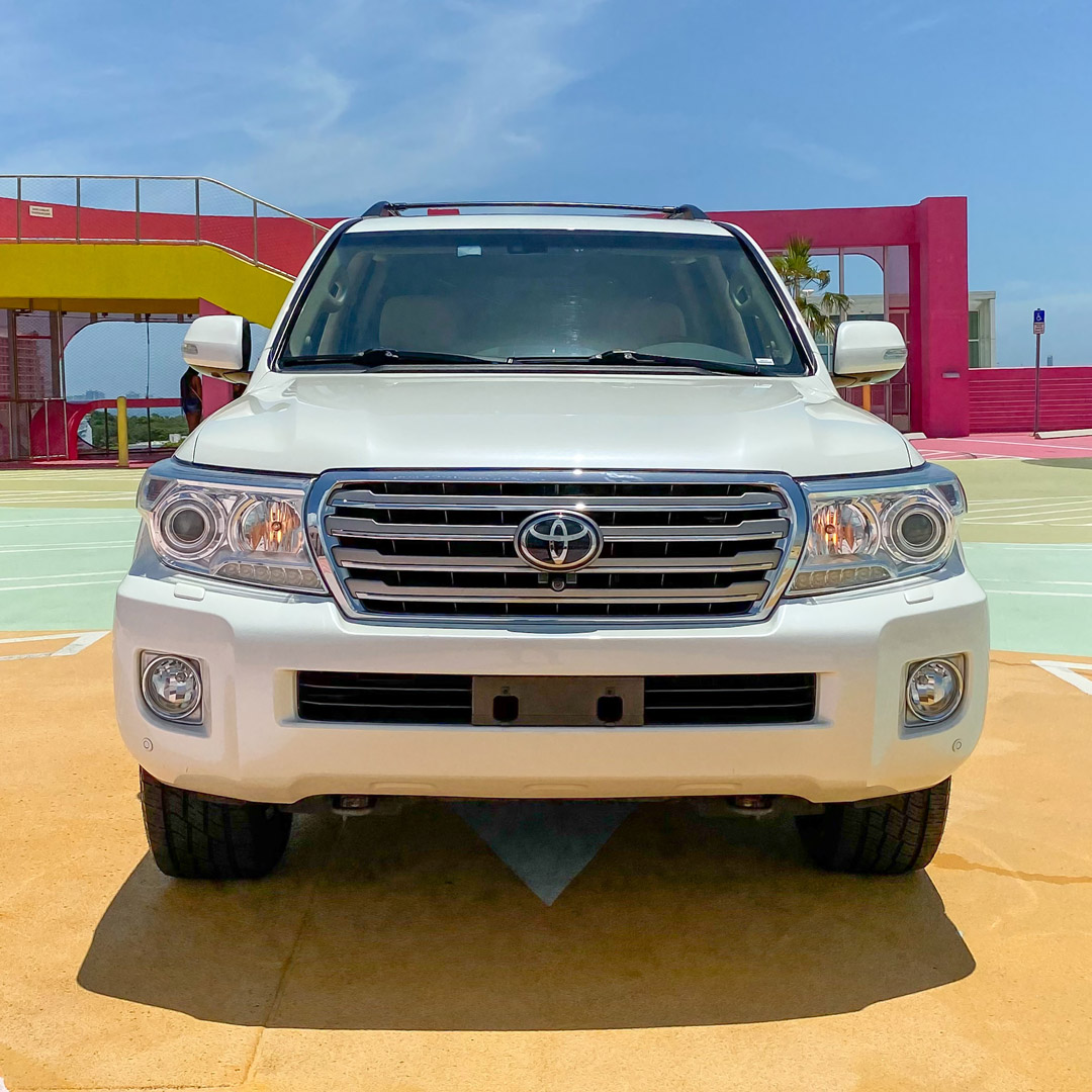 2014 Toyota Land Cruiser - Engine Photo