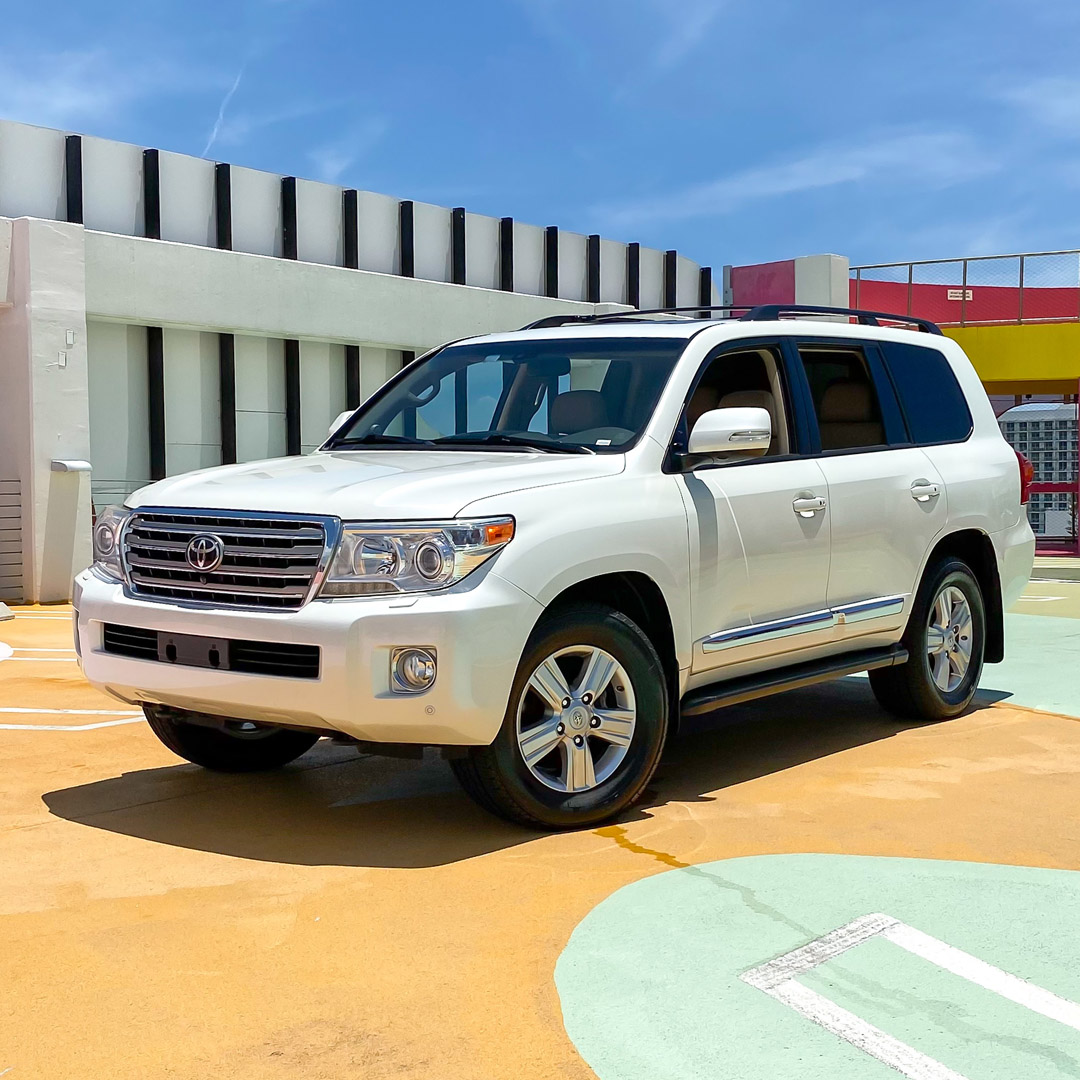 2014 Toyota Land Cruiser - Overview Photo