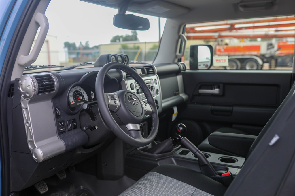 2014 Toyota FJ Cruiser - Interior Photo