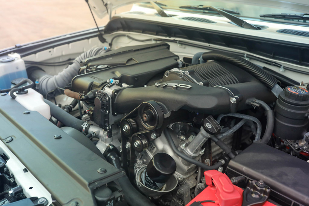 2008 Toyota FJ Cruiser - Engine Photo