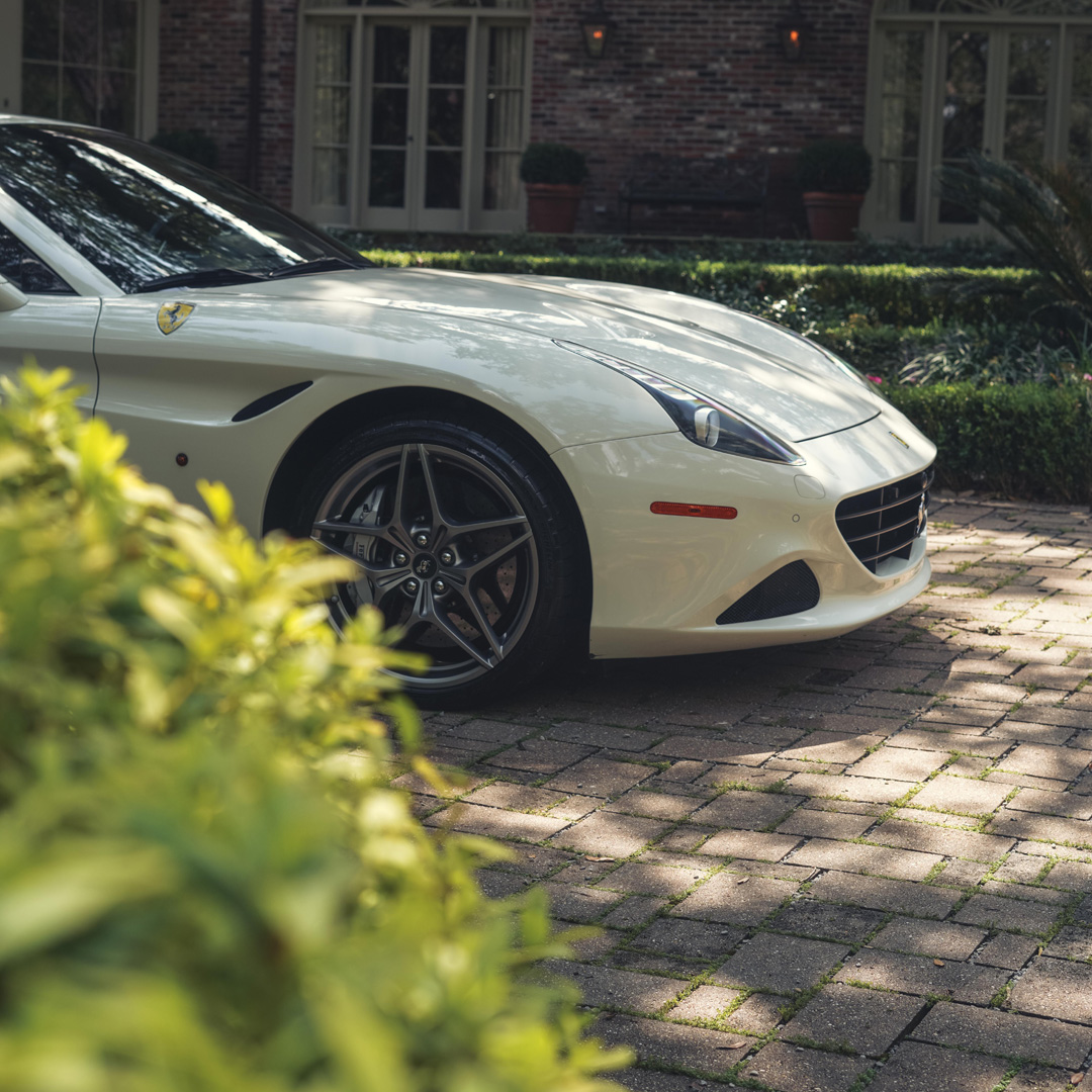 2015 Ferrari California - Engine Photo