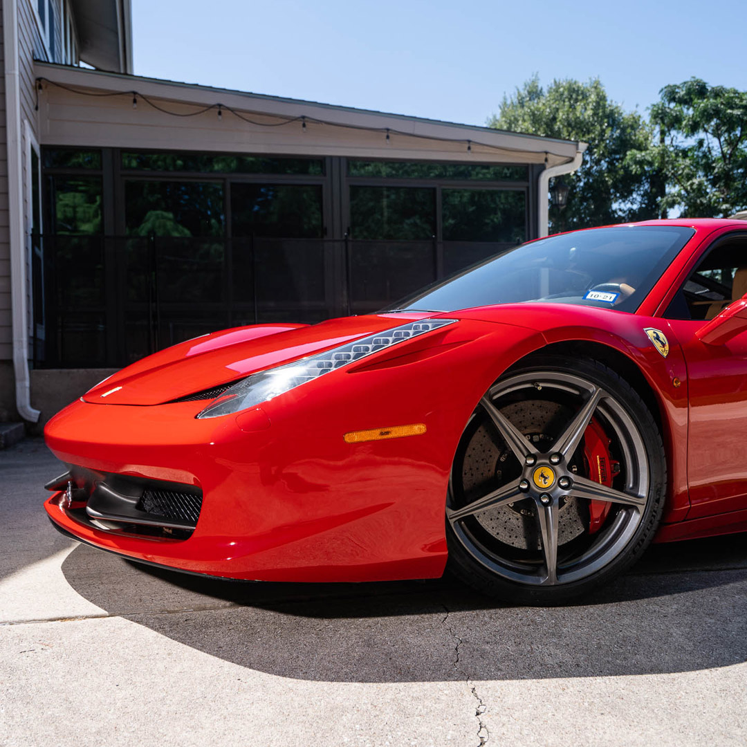 2010 Ferrari 458 Italia - Engine Photo