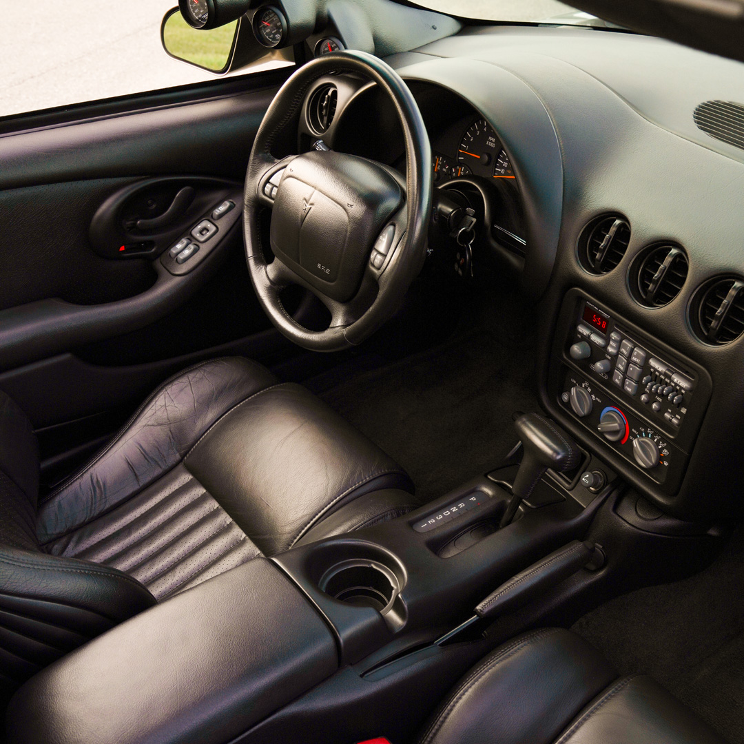 2001 Pontiac Firebird - Interior Photo