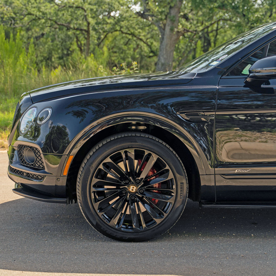 2020 Bentley Bentayga - Engine Photo