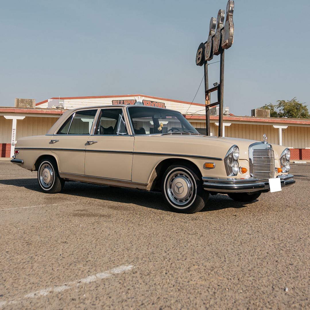 1969 Mercedes Benz 280S - Overview Photo