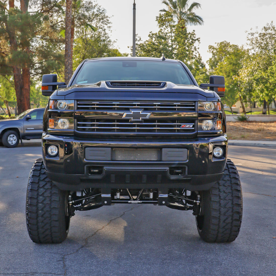 2019 Chevrolet Silverado HD - Engine Photo