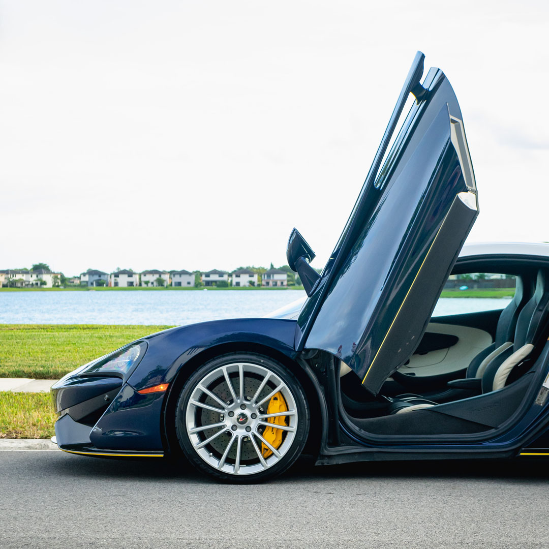 2017 Mclaren 570S - Engine Photo