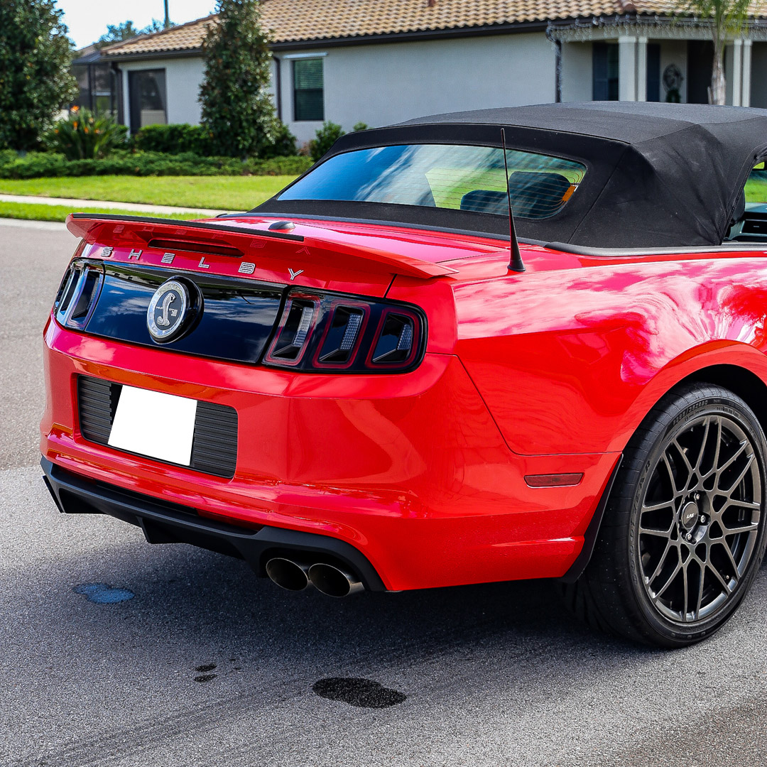 2014 Ford Mustang - Interior Photo