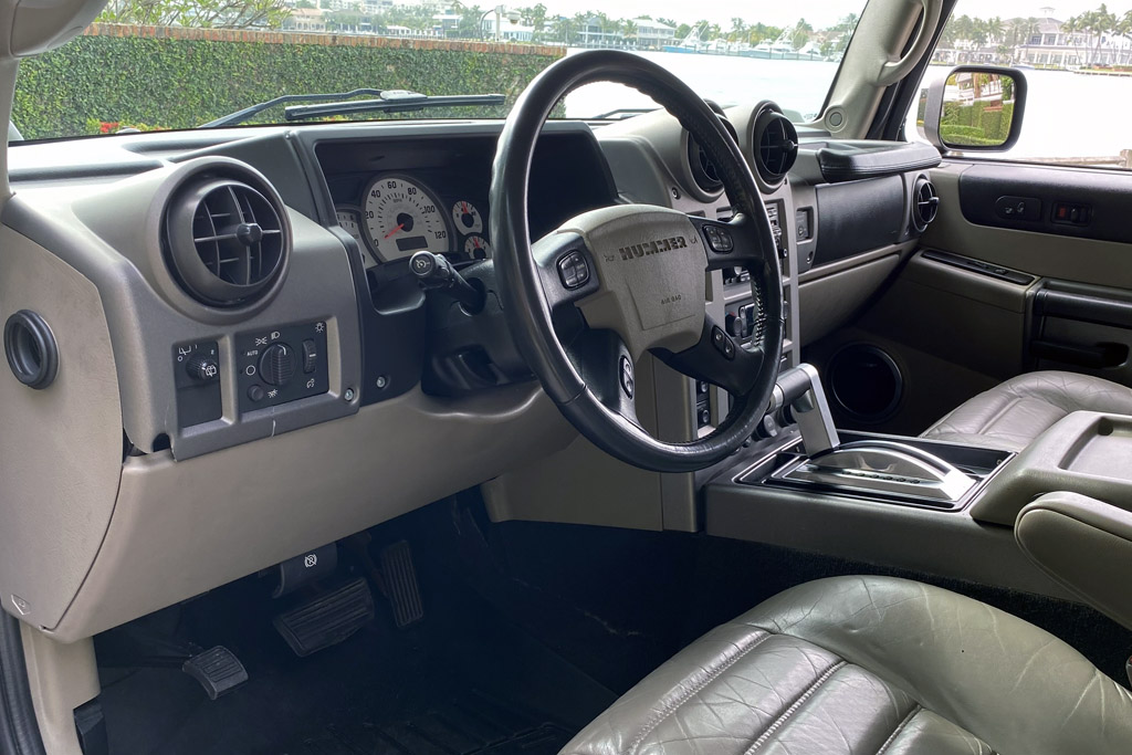 2003 Hummer H2 - Interior Photo