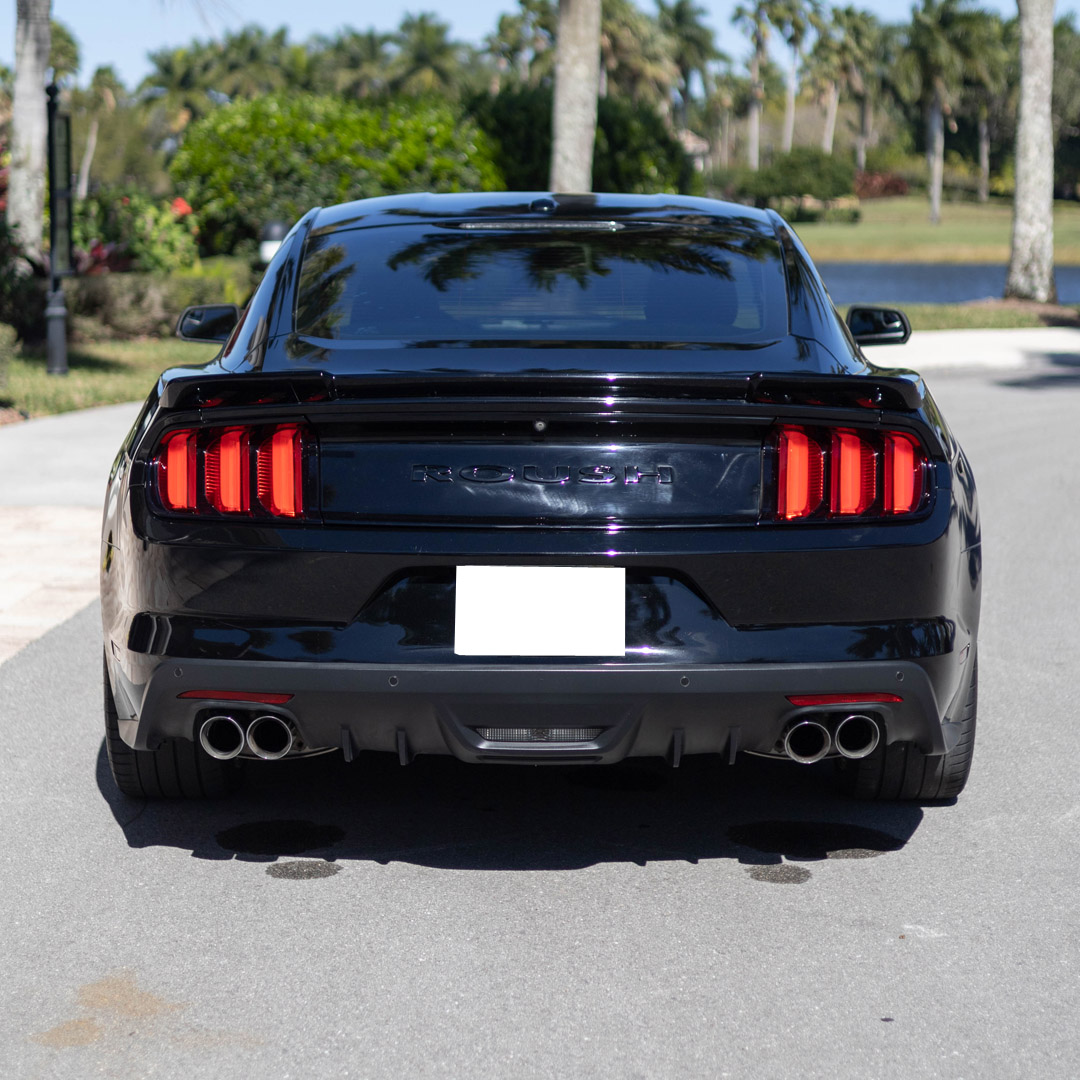 2015 Ford Mustang - Interior Photo
