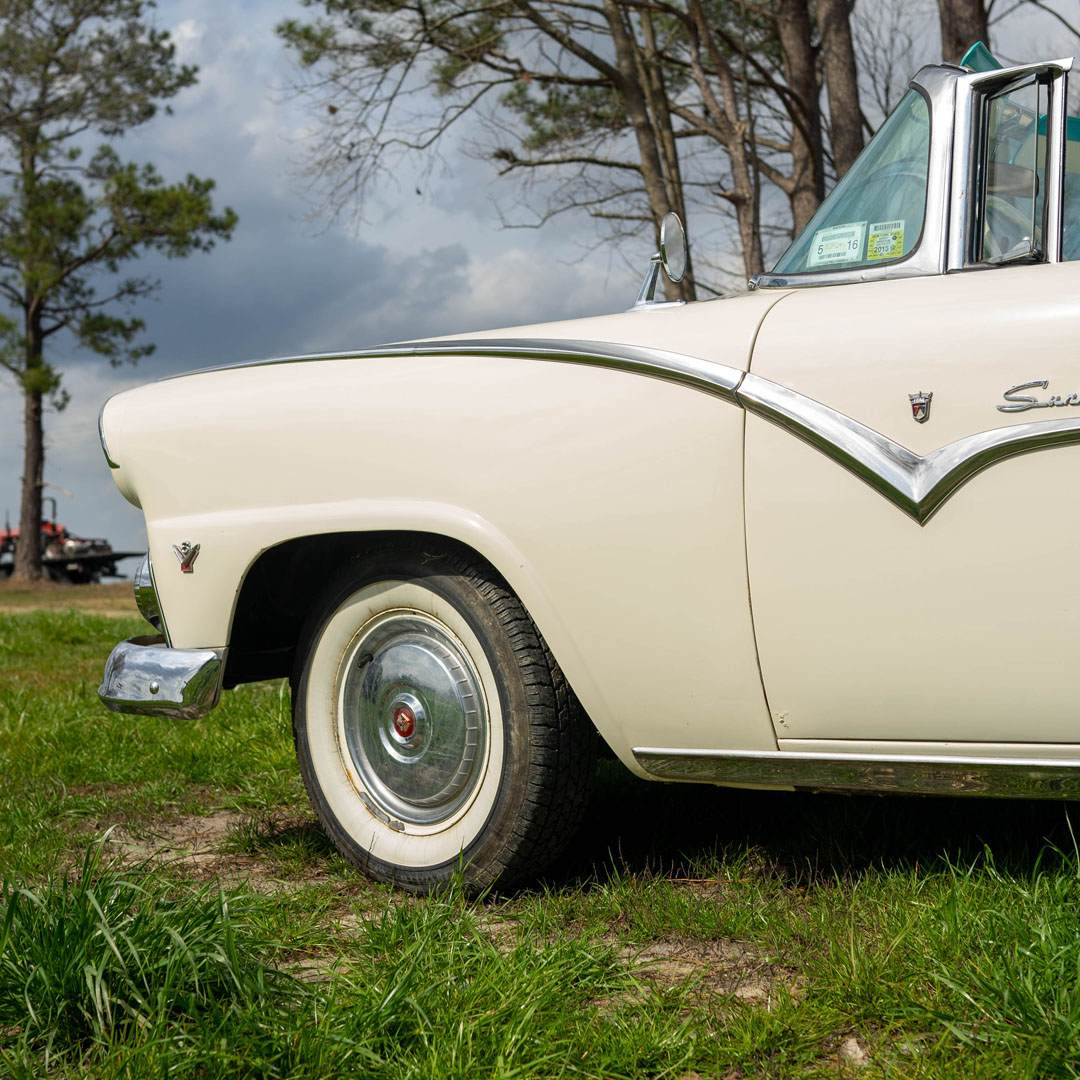 1955 Ford Sunliner - Engine Photo