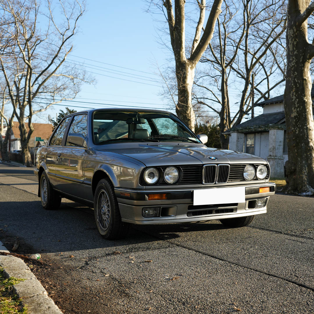 1989 BMW 325is - Overview Photo