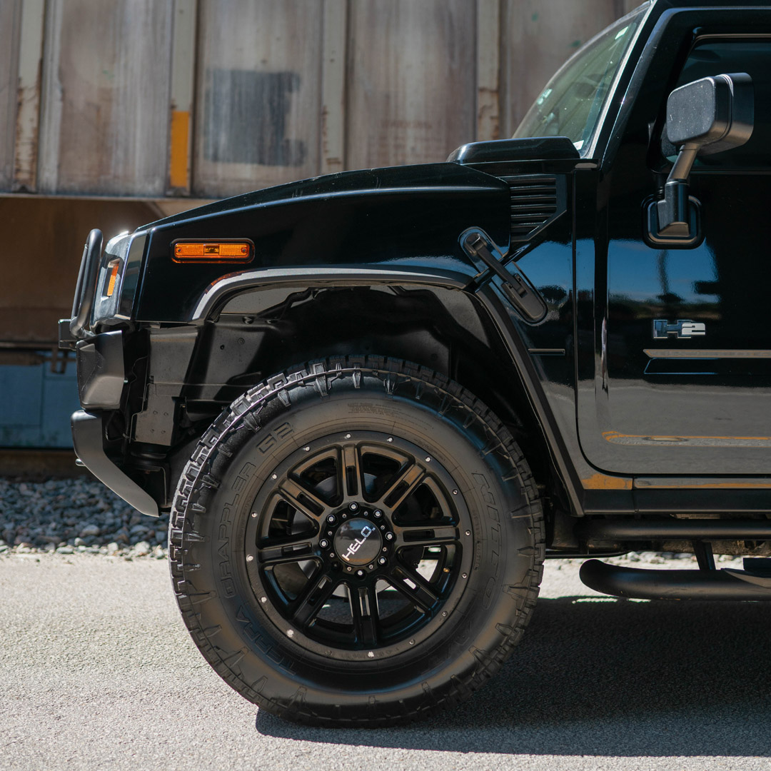 2003 Hummer H2 - Engine Photo