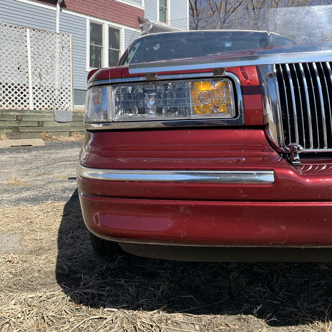 1997 Lincoln Town Car - Overview Photo