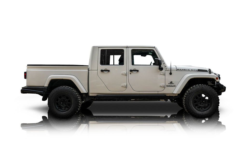 An incredible side shot photo of aJeep Wrangler that you should buy.