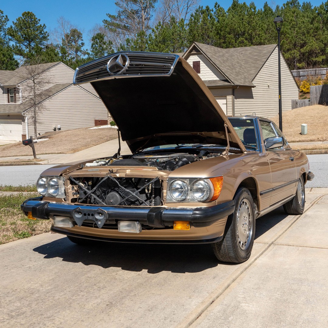 1986 Mercedes-Benz 560SL - Engine Photo