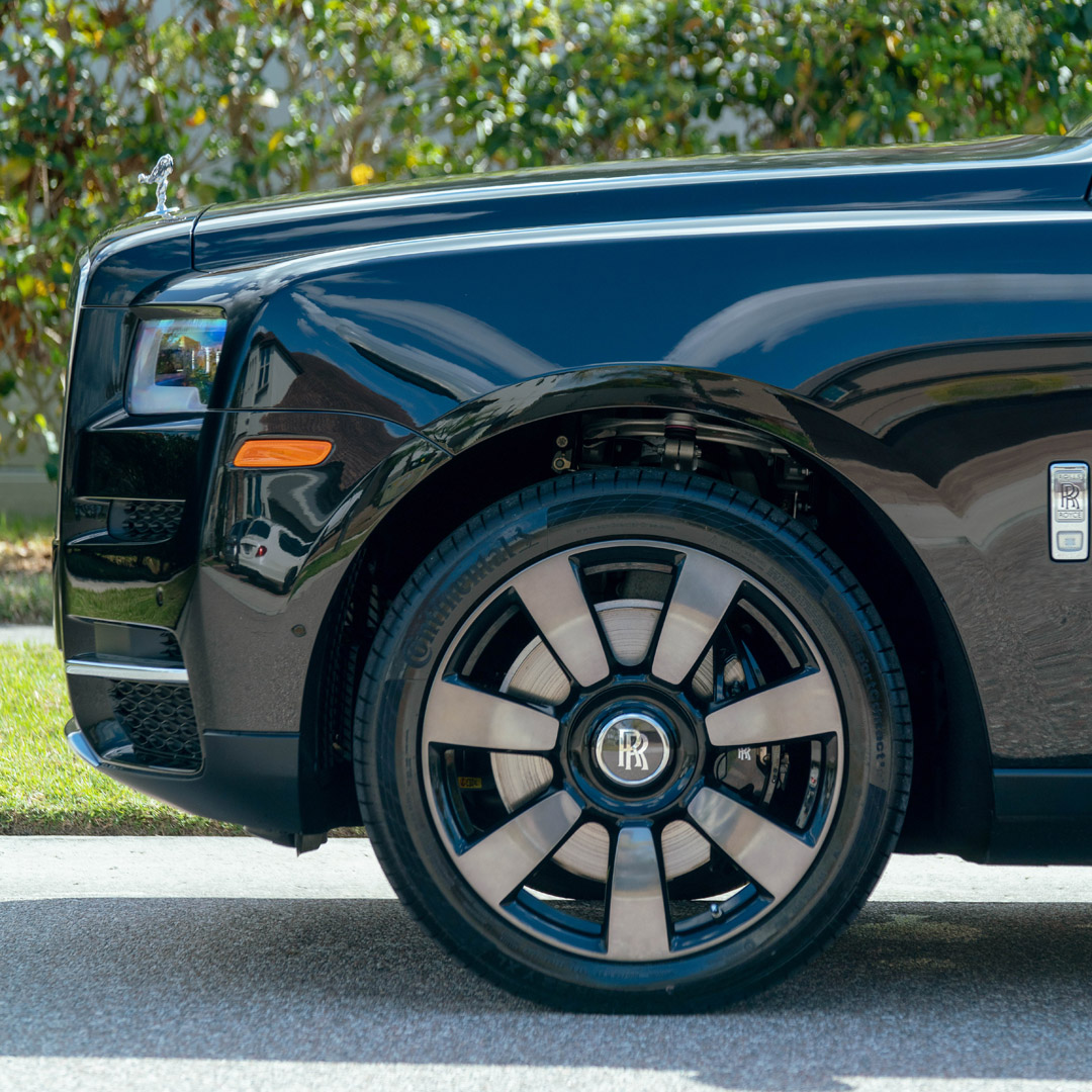 2022 Rolls Royce Cullinan - Engine Photo