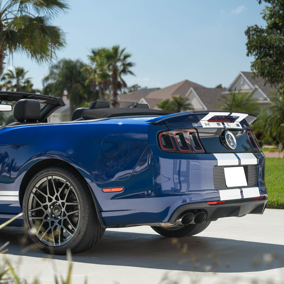 2014 Ford Mustang - Interior Photo