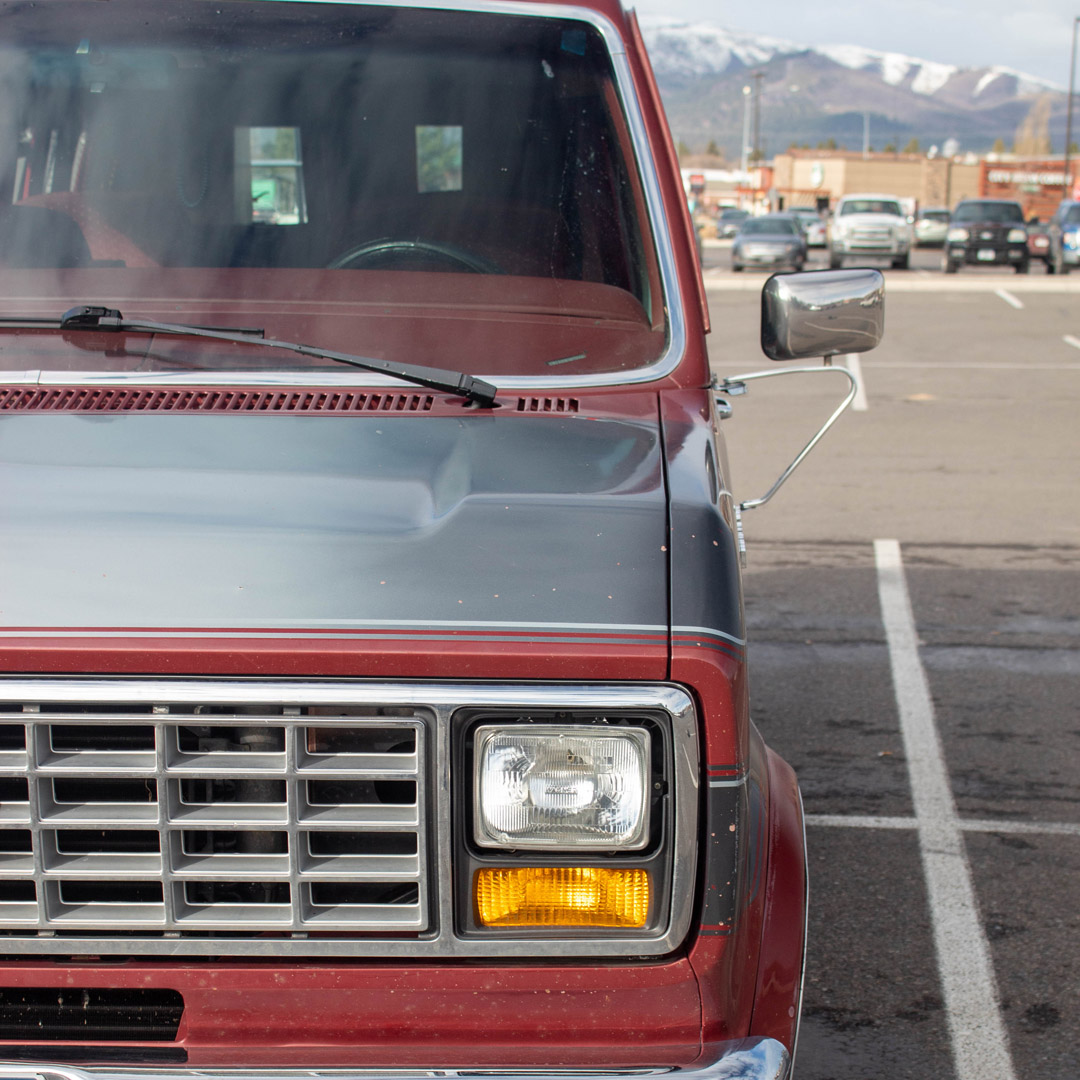 1985 Ford E-150 - Engine Photo