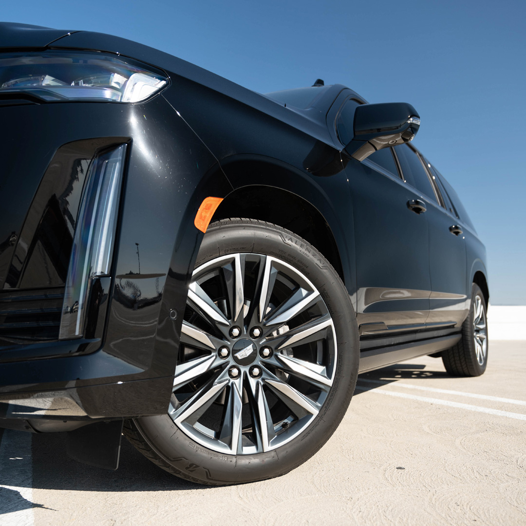 2021 Cadillac Escalade - Engine Photo