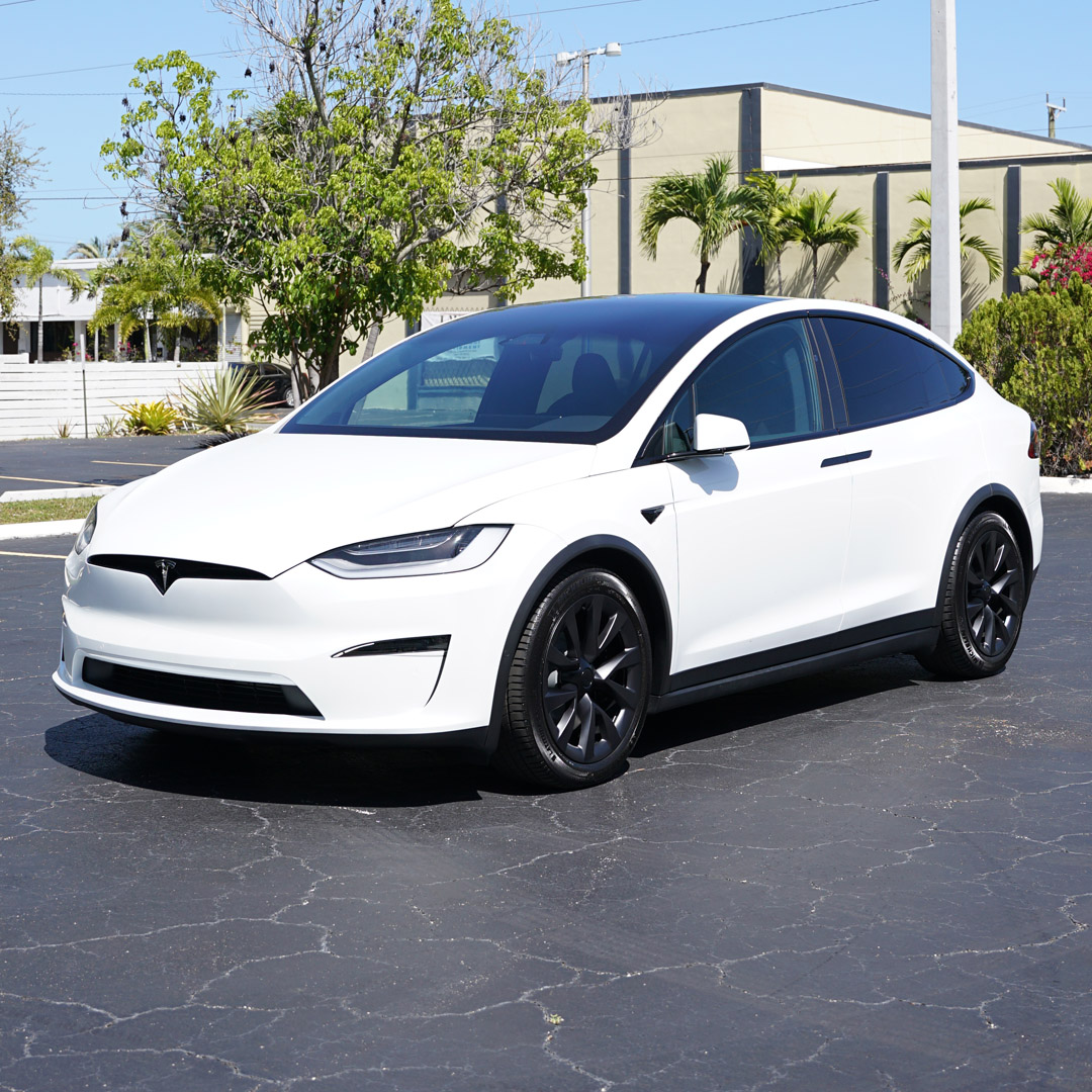 2022 Tesla Model X - Overview Photo