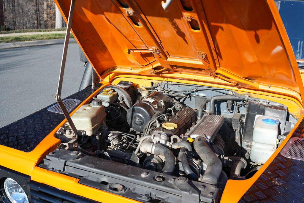 1995 Land Rover Defender 90 - Engine Photo