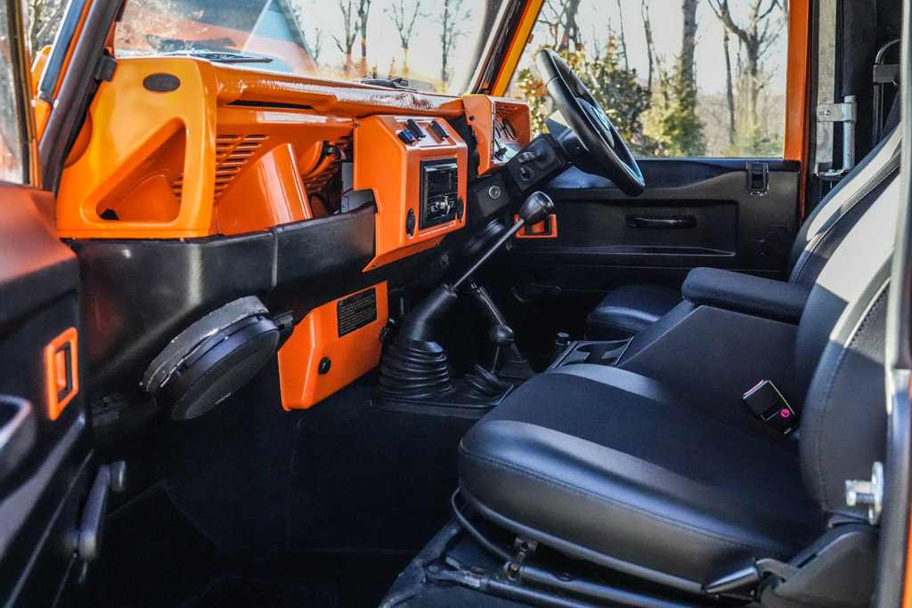 1995 Land Rover Defender 90 - Interior Photo