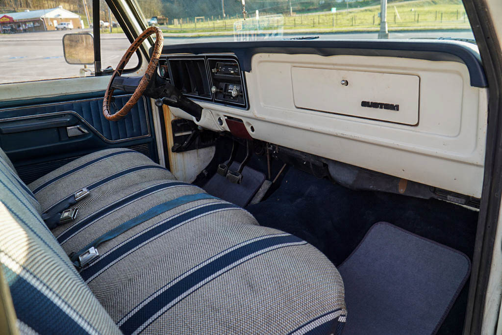 1977 Ford F-150 - Interior Photo