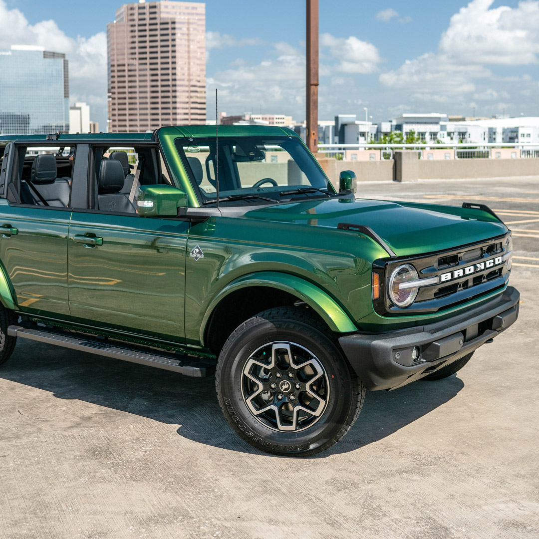 2022 Ford Bronco - Engine Photo