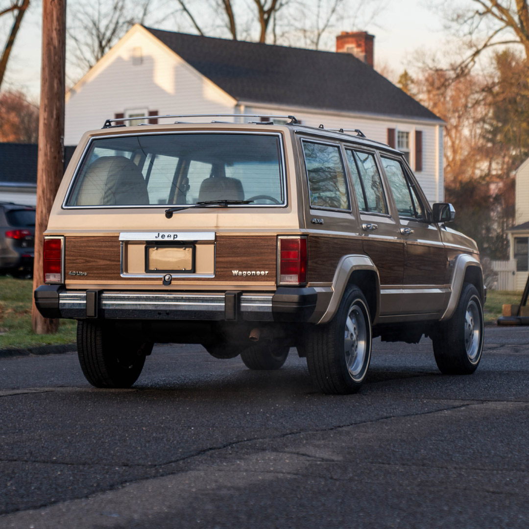 1989 Jeep Wagoneer - Interior Photo