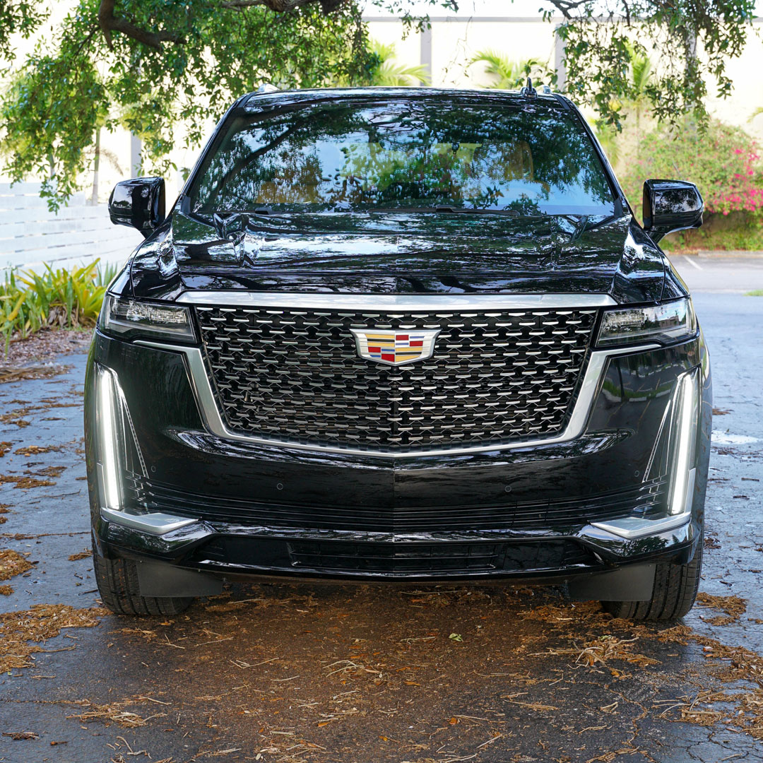 2022 Cadillac Escalade - Engine Photo